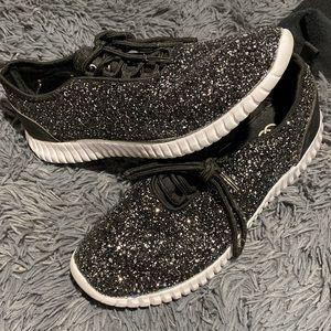 Sparkly black tennis shoes